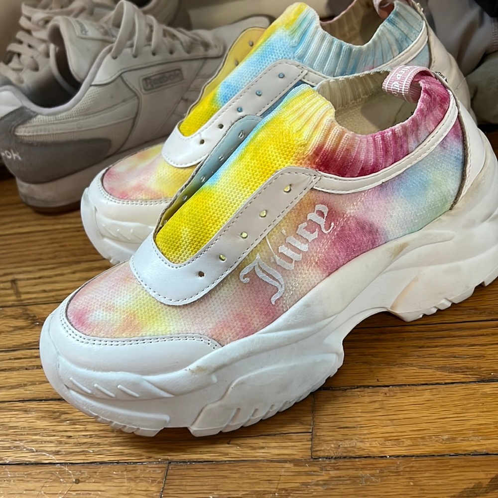 Juicy sneaker
